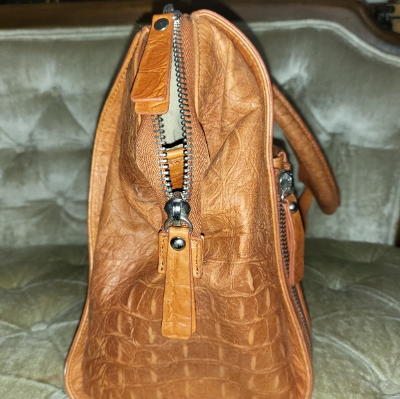 Authentic Kenneth Cole Tote bag - Picture 3 of 9